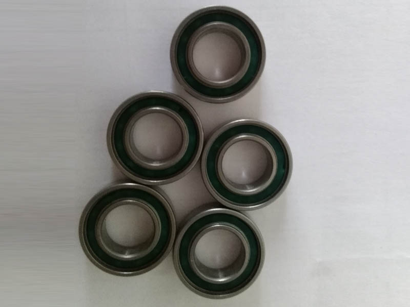 Plastic oil bearing